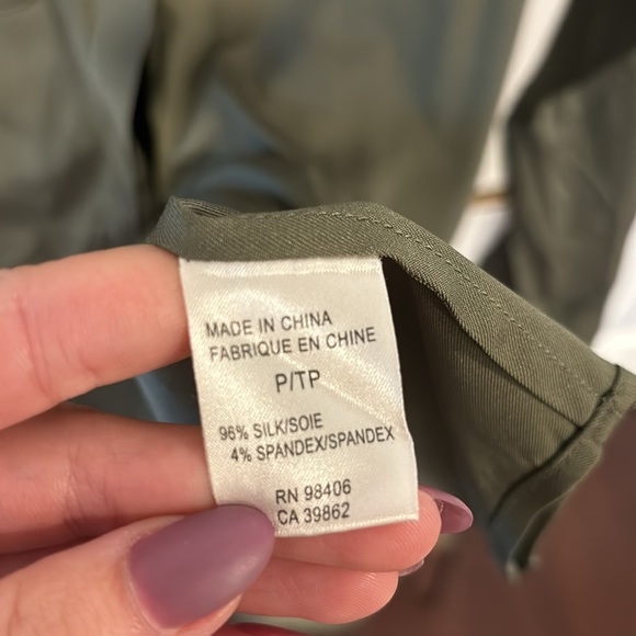 Theory Silk Blouse Olive Green - Picture 5 of 6